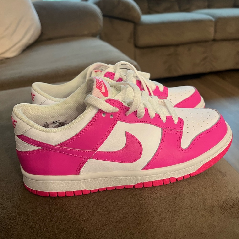 Nike Dunks - Picture 4 of 6